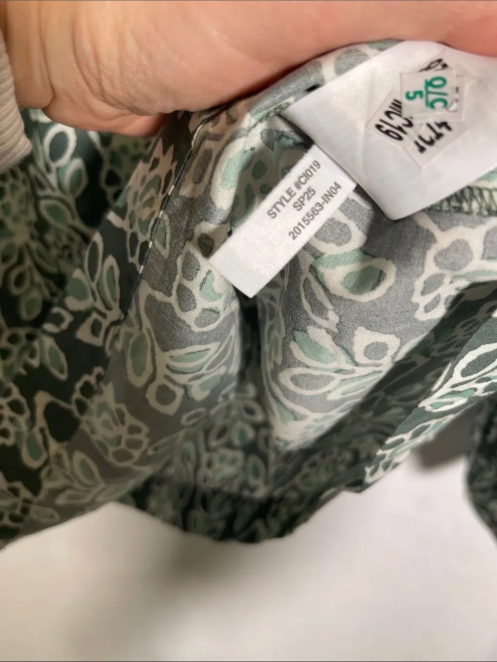J. CREW WOMENS GREEN FLORAL BLOUSE TOP NEW SMALL CI019